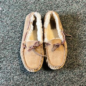 Ugg moccasins in chestnut